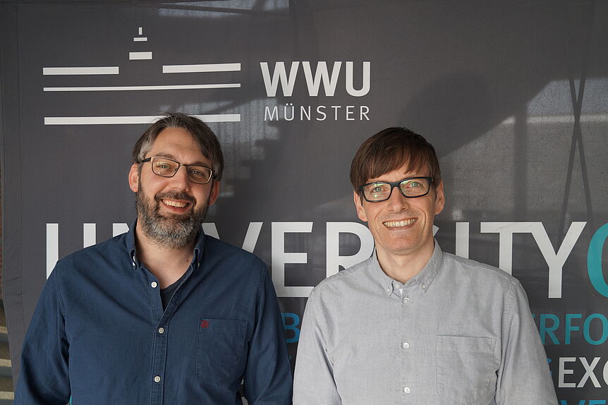 Bernd Schlipphak (links) und Oliver Treib. Foto: IfPol/Matthias Freise